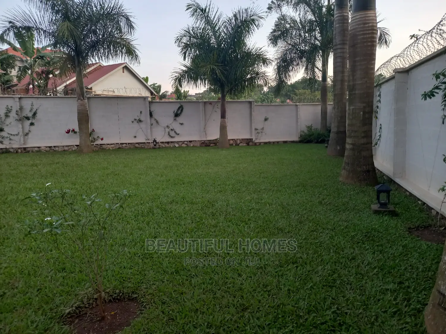 Furnished 4bdrm House in Kira Corporate for sale
