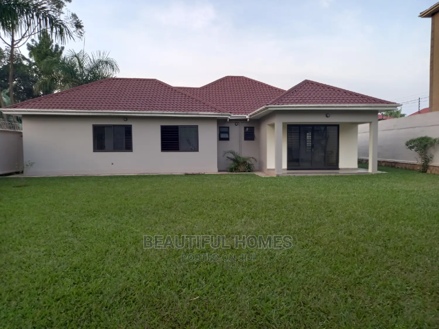 Furnished 4bdrm House in Kira Corporate for sale