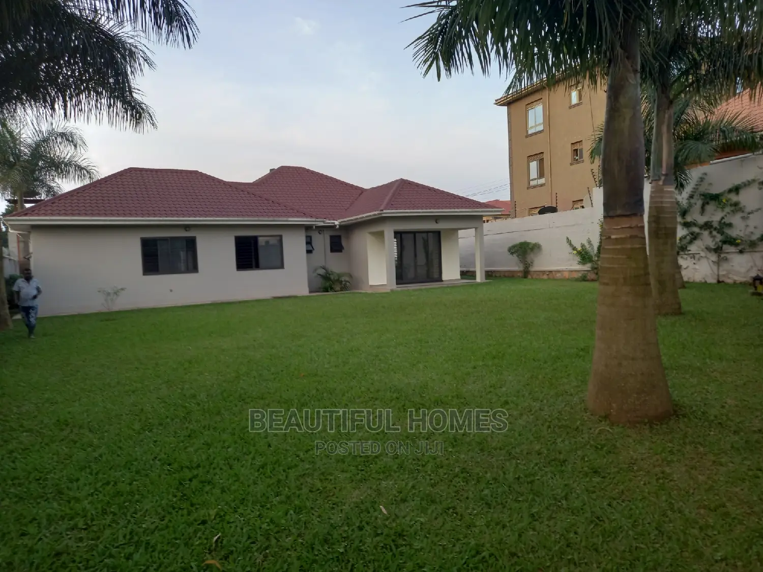 Furnished 4bdrm House in Kira for sale