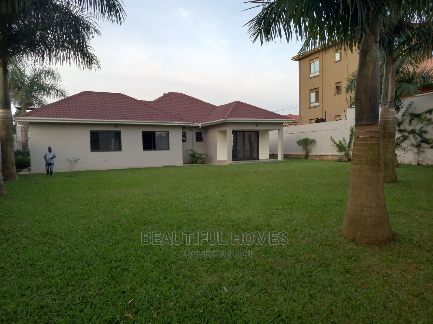 Furnished 4bdrm House in Kira for sale