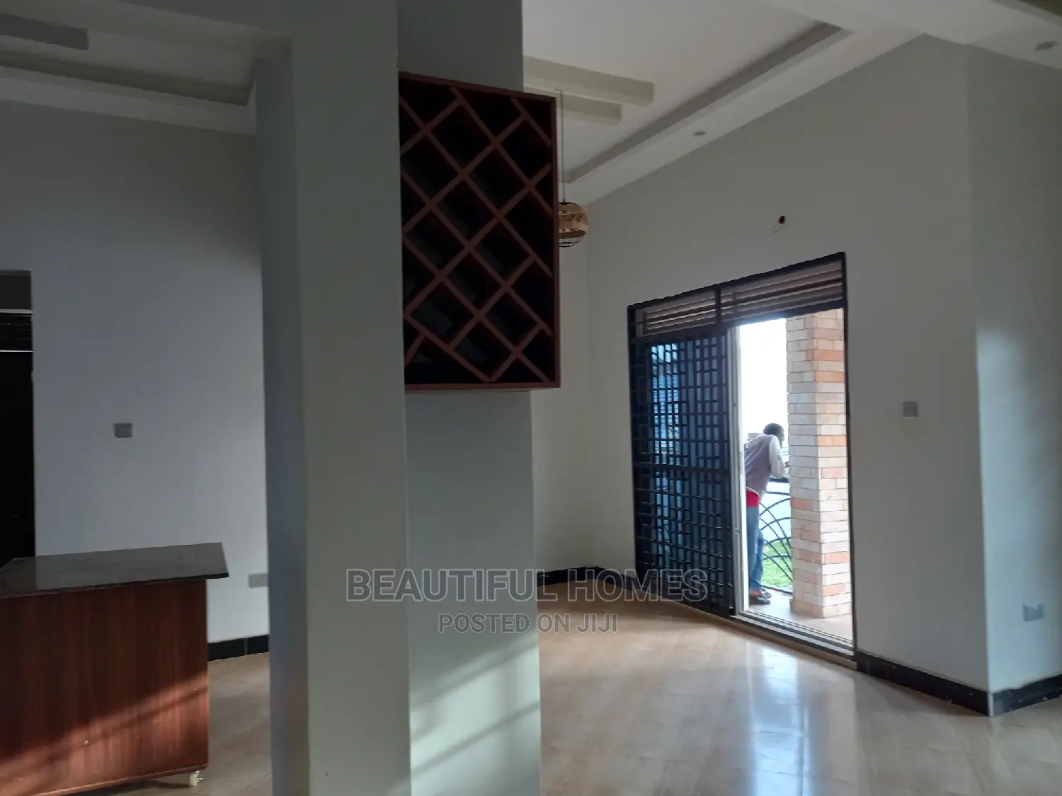 Furnished 4bdrm House in Kira Corporate for sale