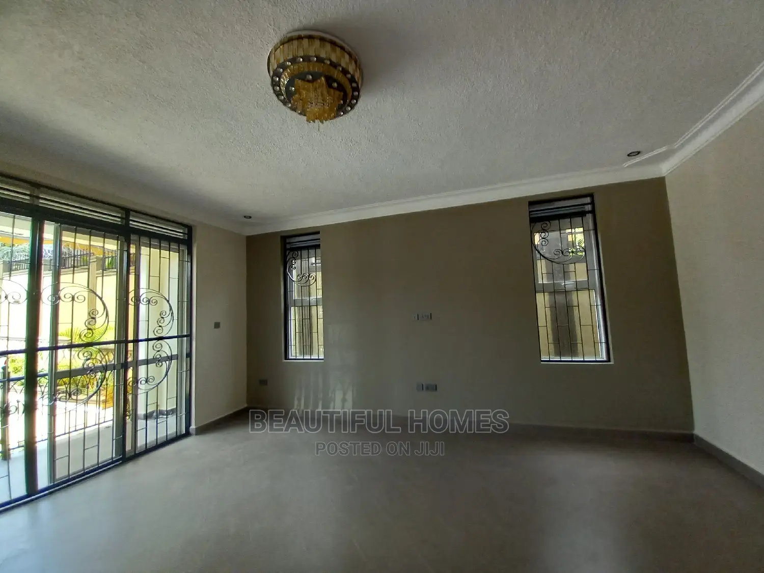 Furnished 5bdrm Duplex in Najjera, Central Division for sale