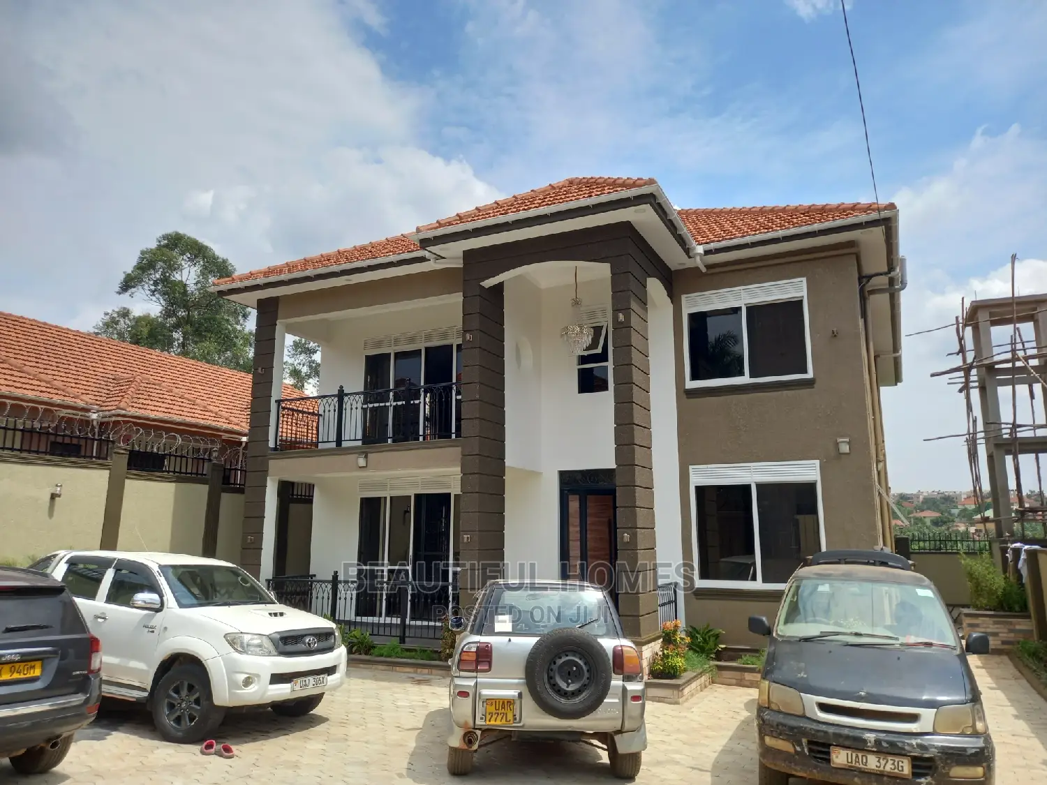 Furnished 5bdrm Duplex in Najjera Tarmacked, Nakawa for sale