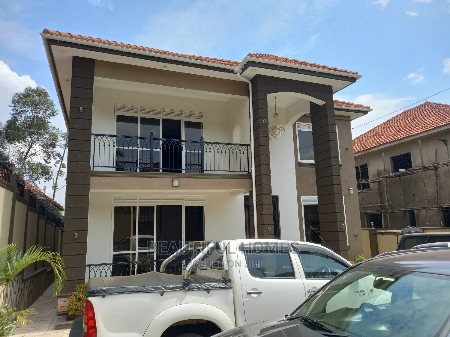 Furnished 5bdrm Duplex in Najjera Tarmacked, Nakawa for sale