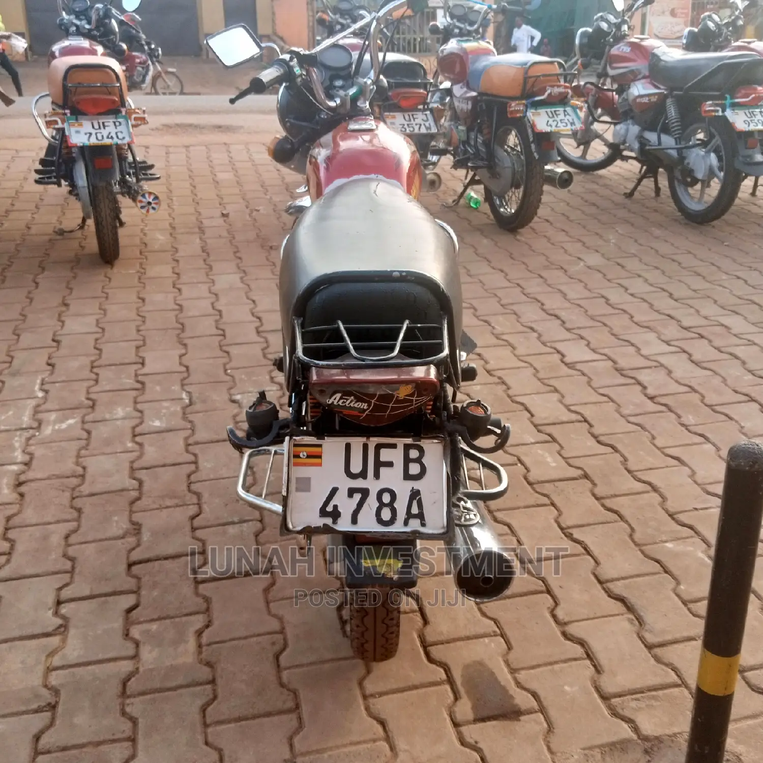 Bajaj Boxer 2021 Red