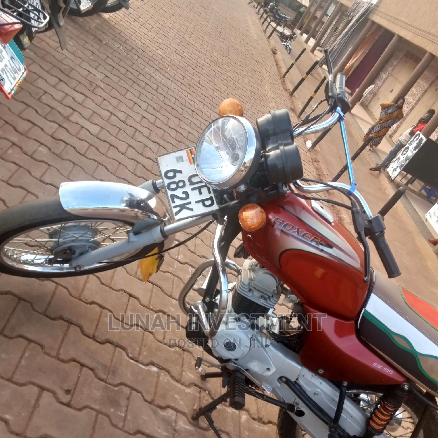 Bajaj Boxer 100 2023 Brown