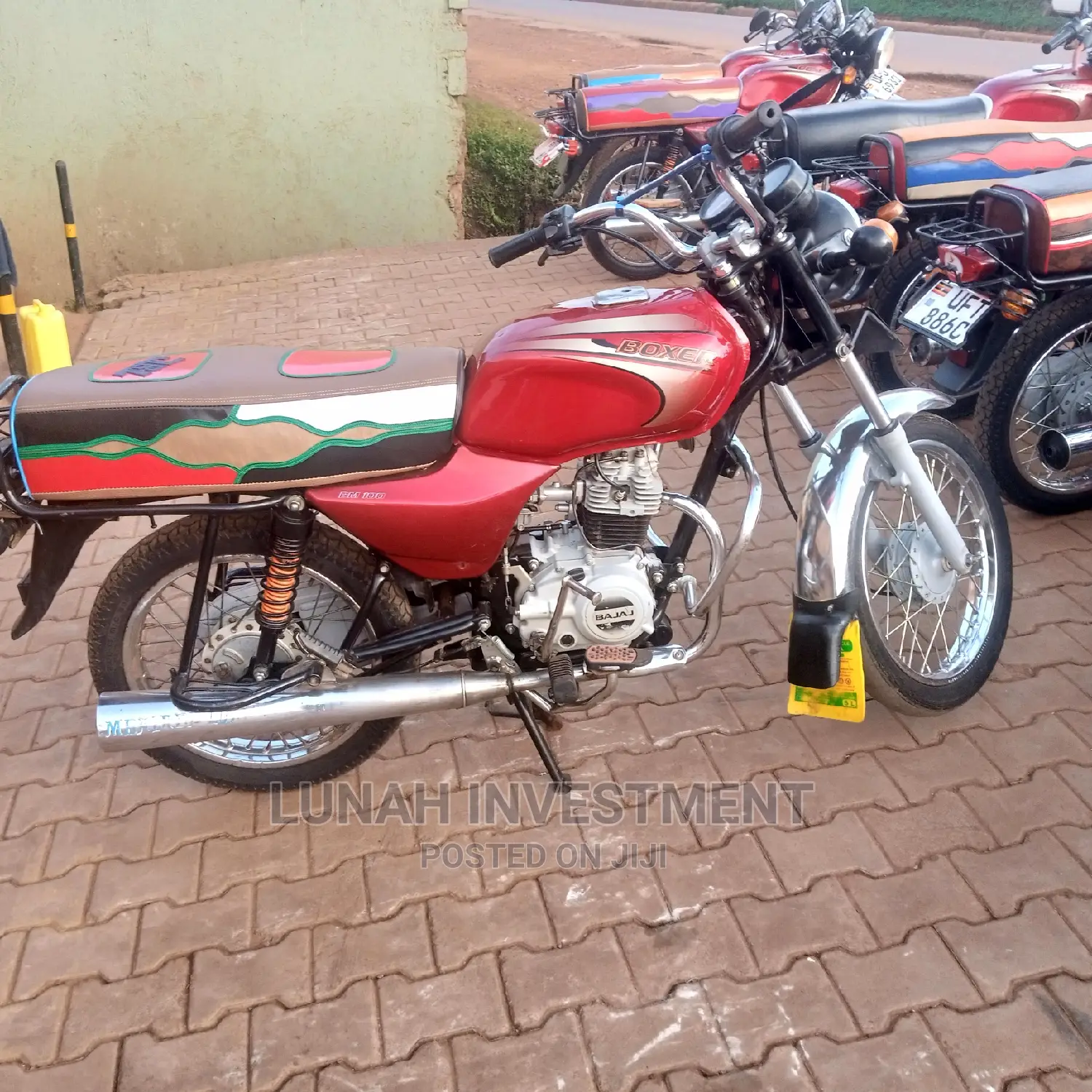 Bajaj Boxer 100 2023 Brown