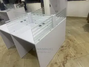 8 Seater Workstation