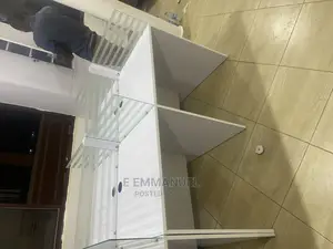 8 Seater Workstation
