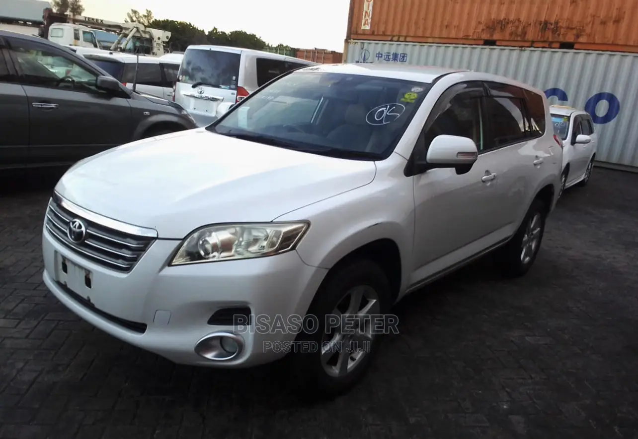 Toyota Vanguard 2008 White