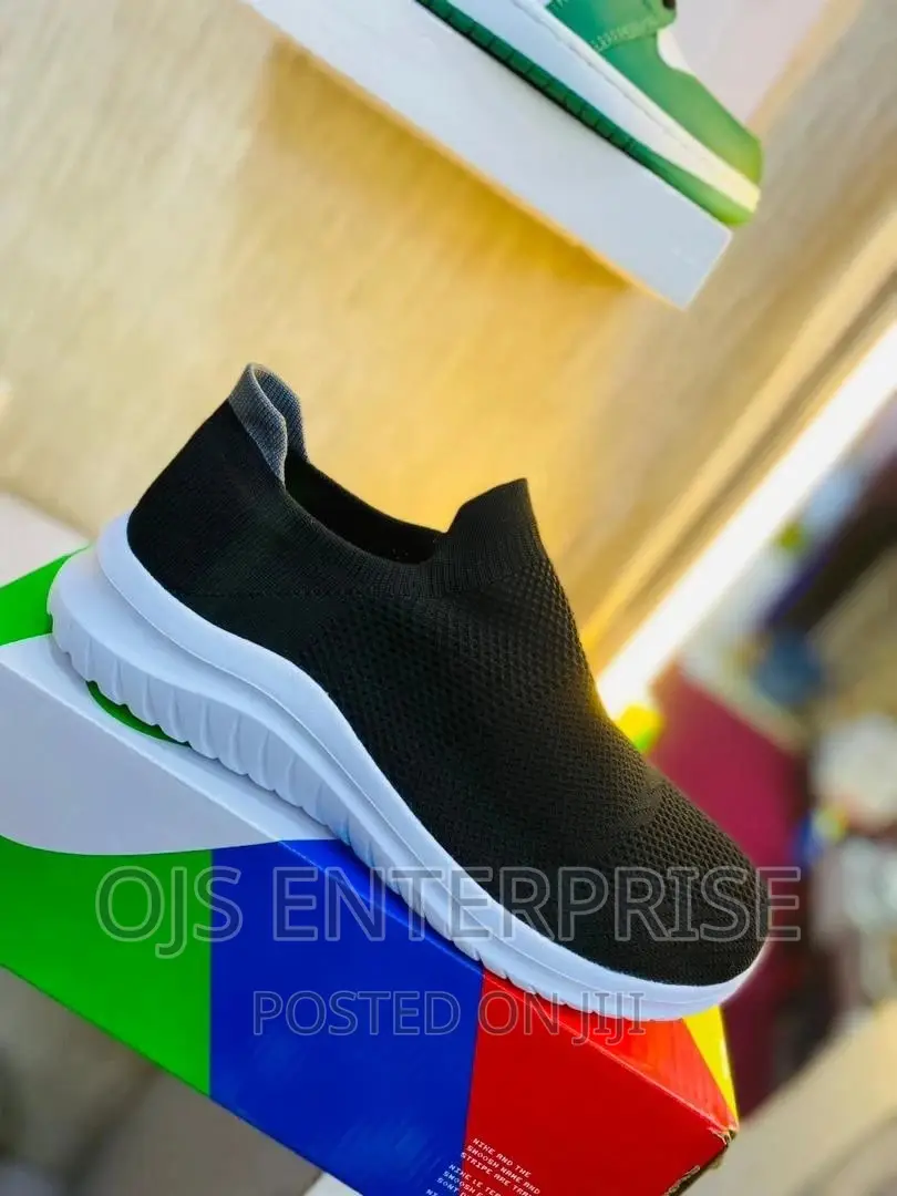 Comfortable Walking/Running Ladies Sneaker Shoes