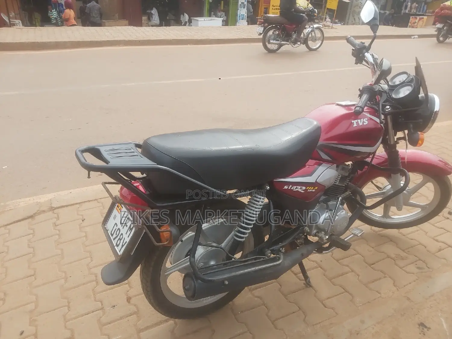 New TVS HLX 125 2022 Red