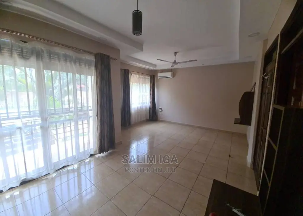 4bdrm Townhouse / Terrace in Kololo Property, Central Division