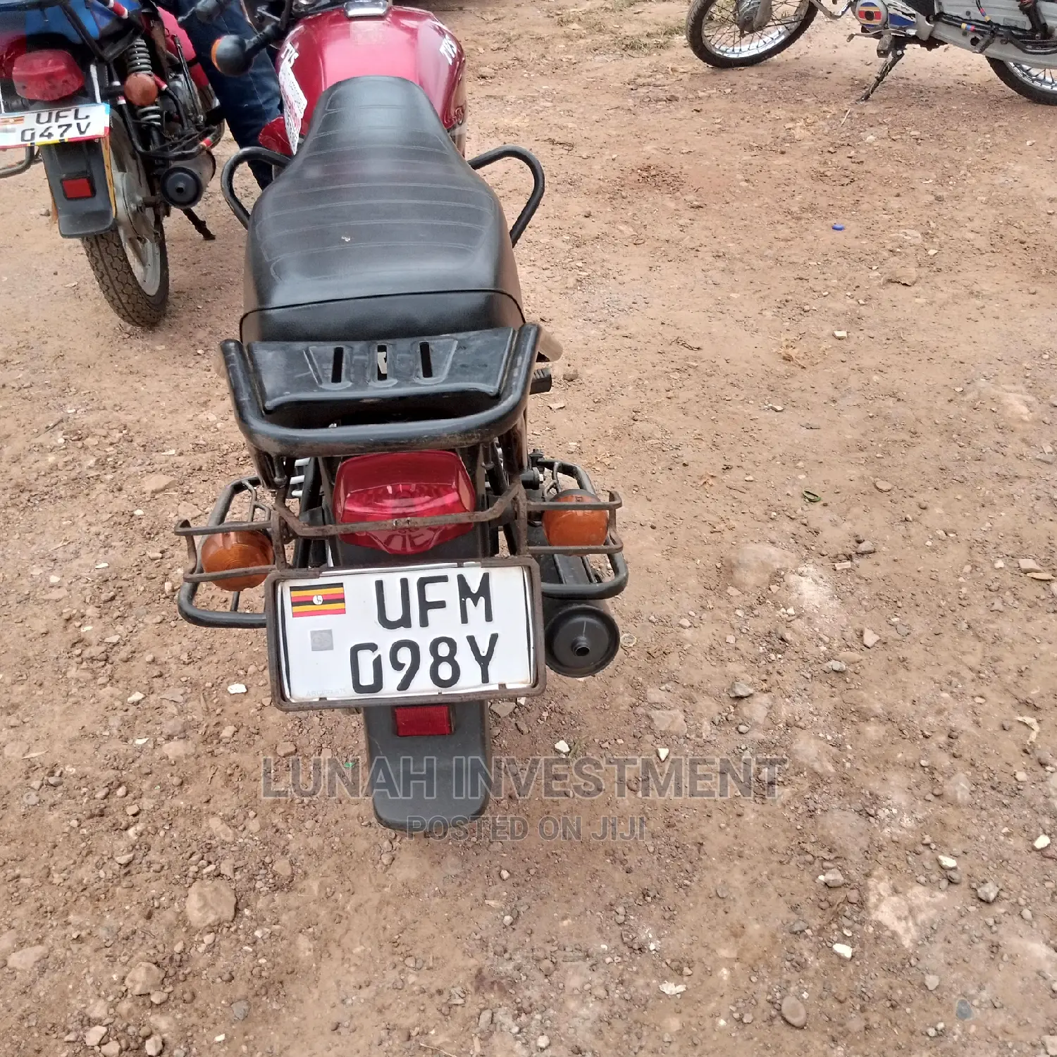 TVS HLX 125 2023 Red