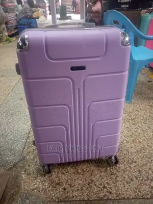 Executive Plastic Traveling Suitcases. Medium. (Blue)