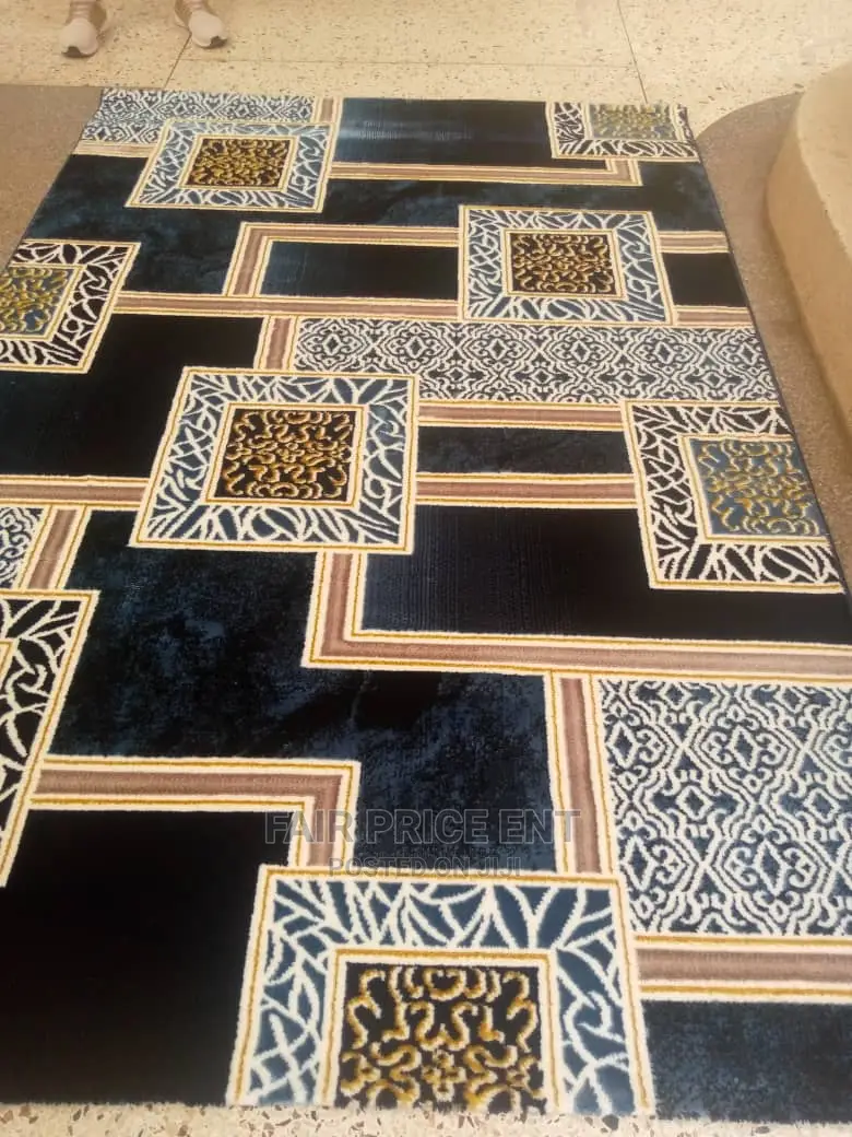 Original Wool Center Carpets .Large.1.7mx 2metres.( Brown)