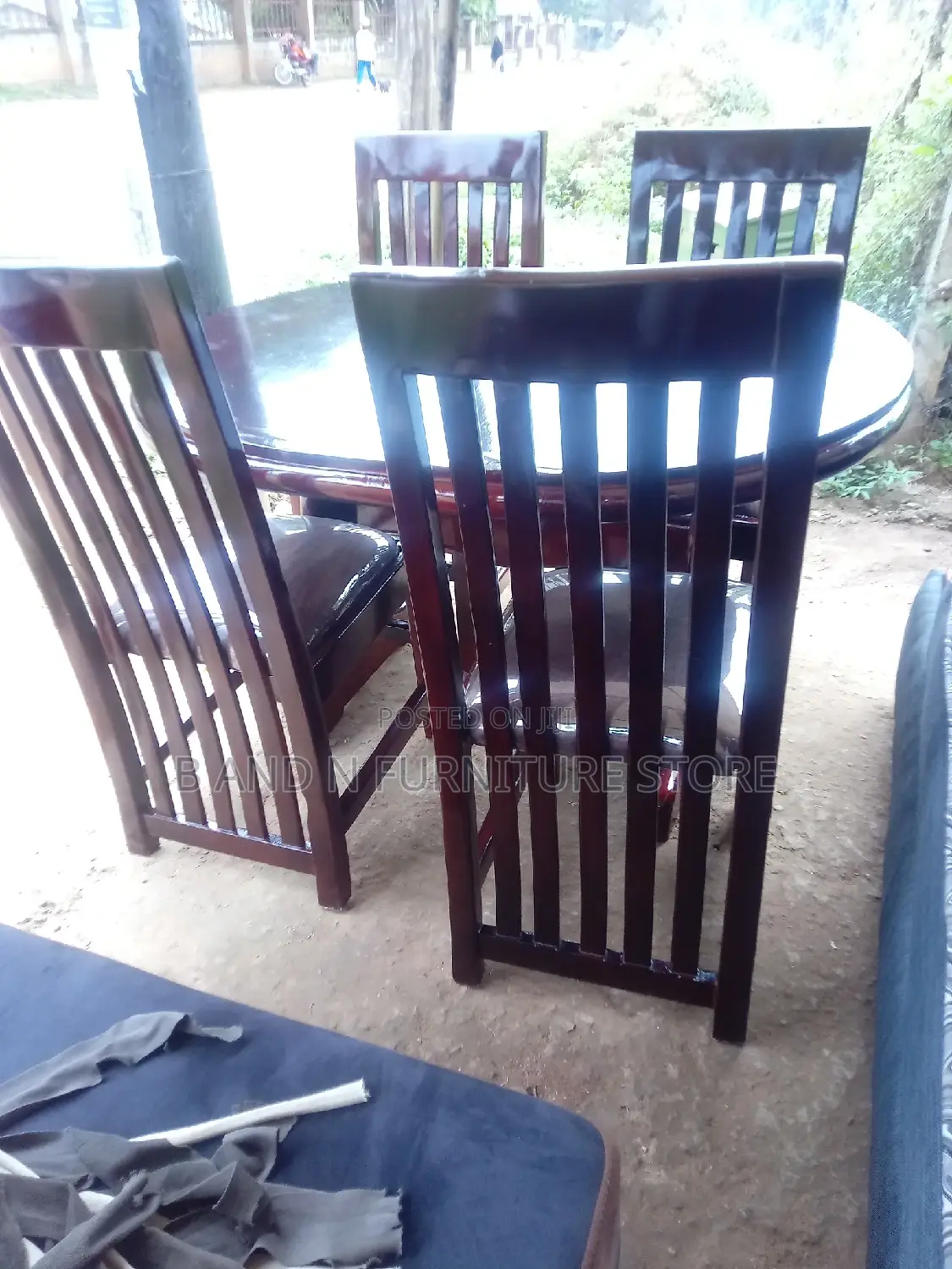 Luxury Dining Set. Table and 4 Chairs