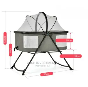2 in 1 Rocking Bassinet/Crib for New Born Baby