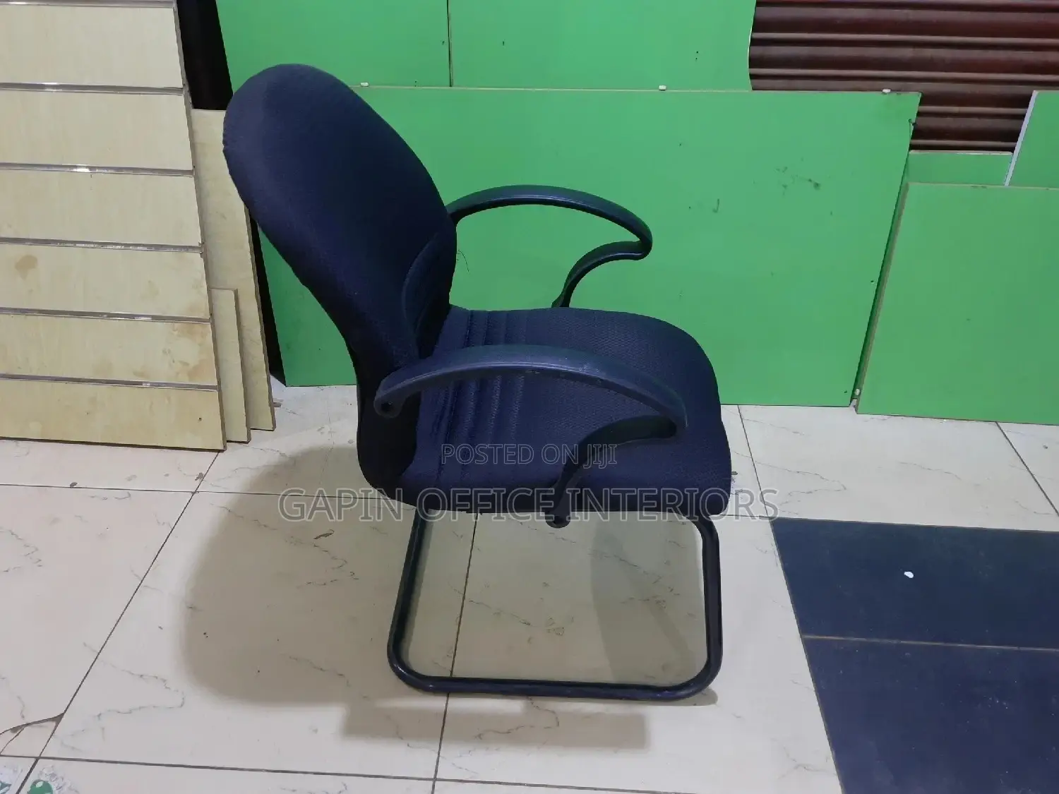 Non Adjustable Short Back