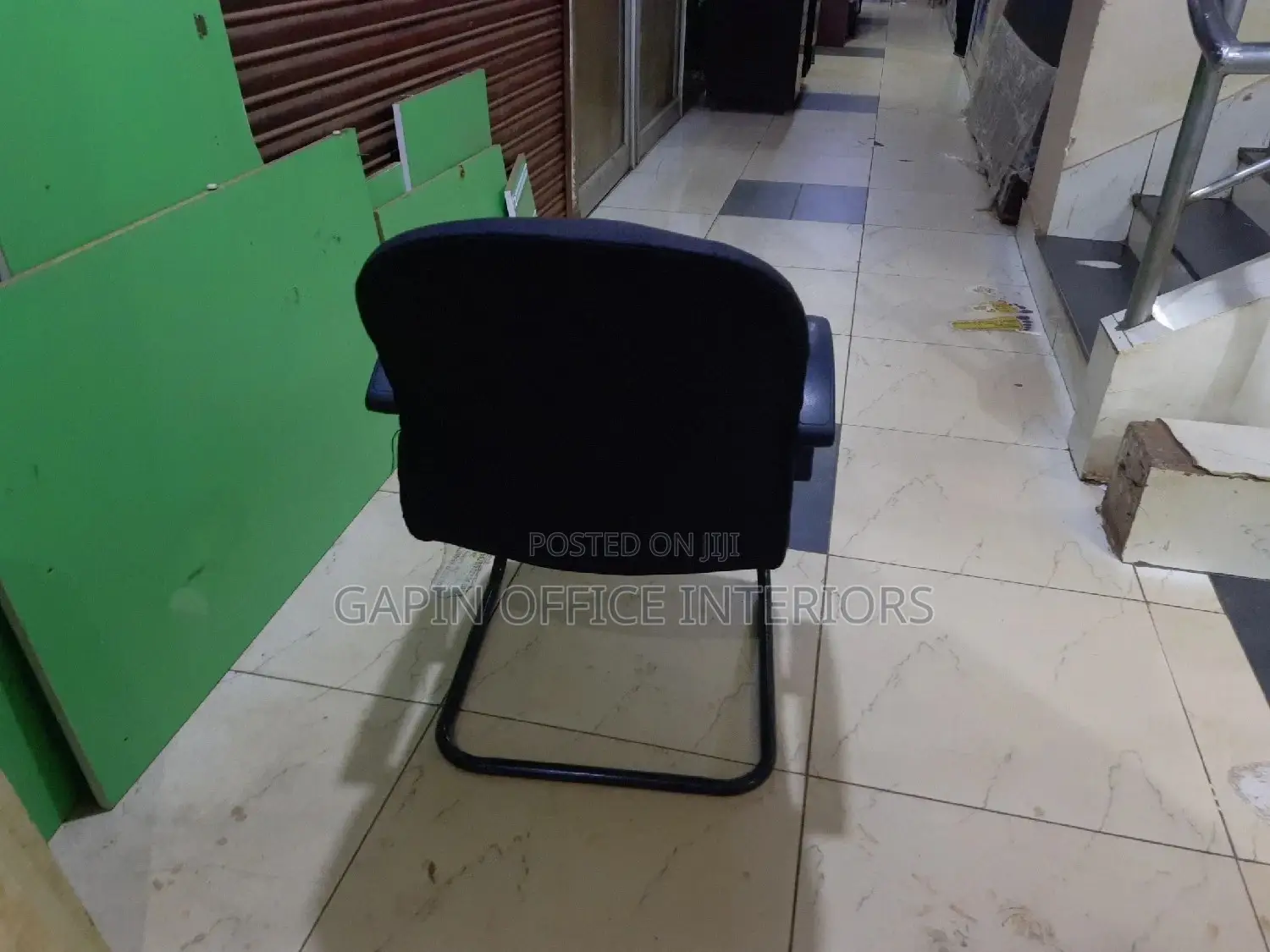 Non Adjustable Short Back