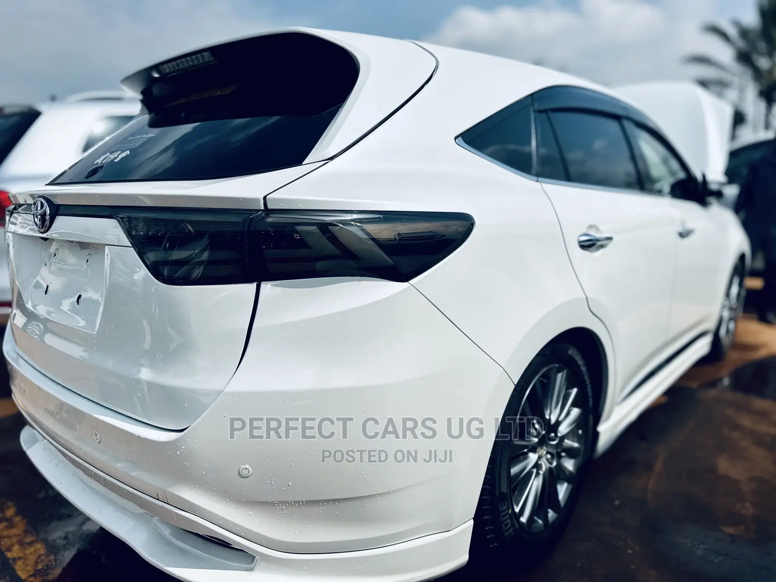 Toyota Harrier 2.0 2015 Off white