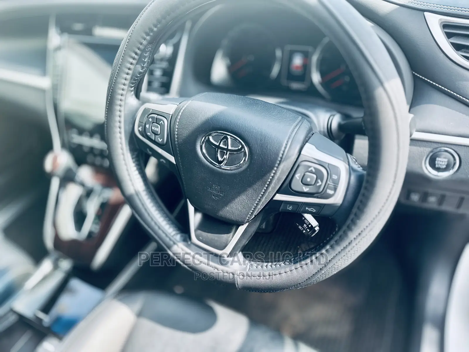 Toyota Harrier 2.0 2015 Off white