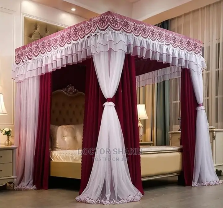 Very Strong 4 Stands With Curtains