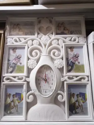 6space Wall Frame Portrait Family Clock