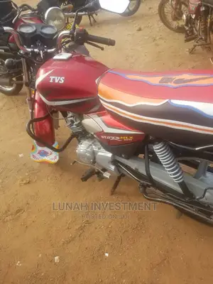 TVS HLX 125 2021 Red