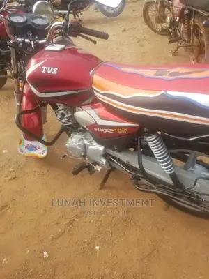 TVS HLX 125 2021 Red