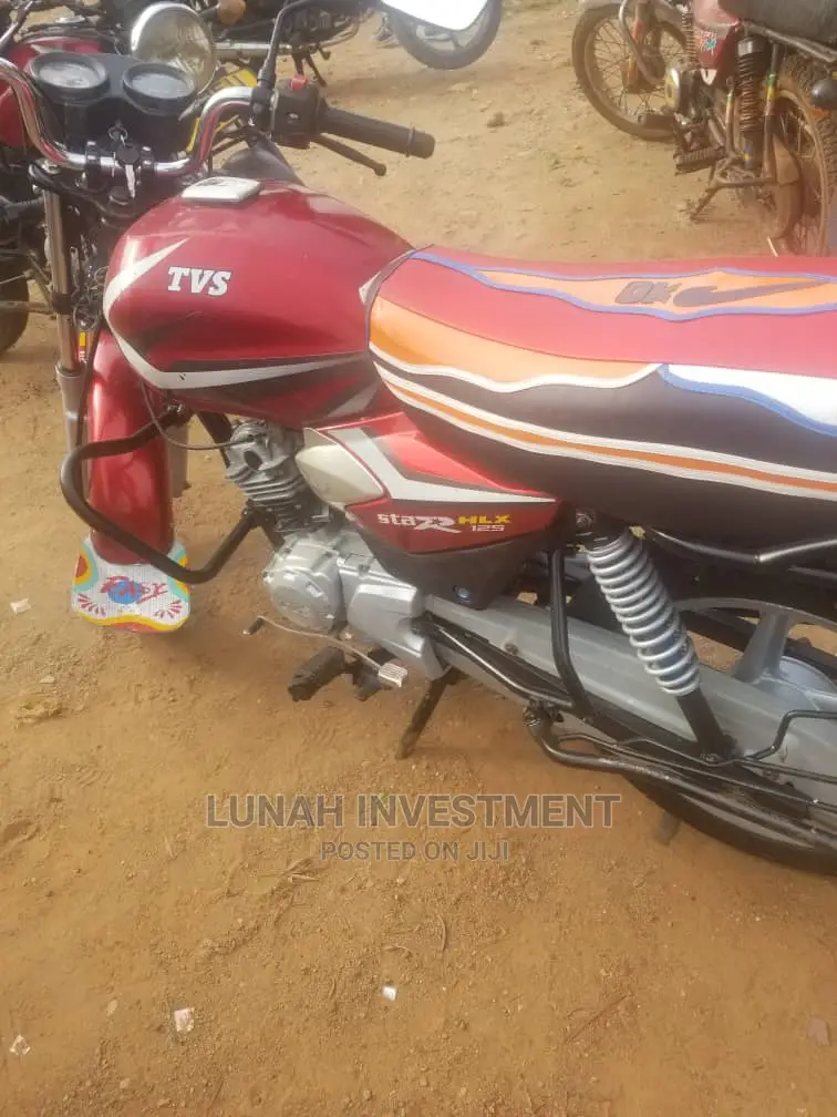 TVS HLX 125 2021 Red