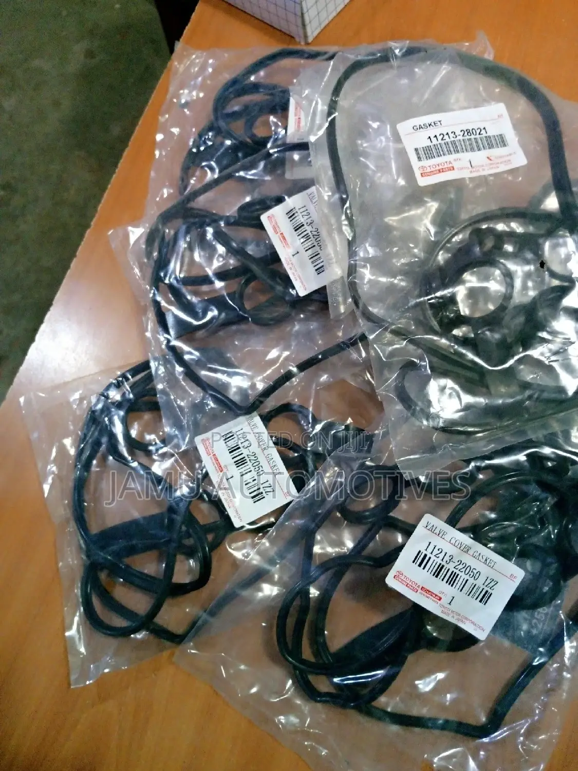 Top Cover Seals for Premio, Wish, Probox Harrier