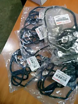 Photo - Top Cover Seals for Premio, Wish, Probox Harrier