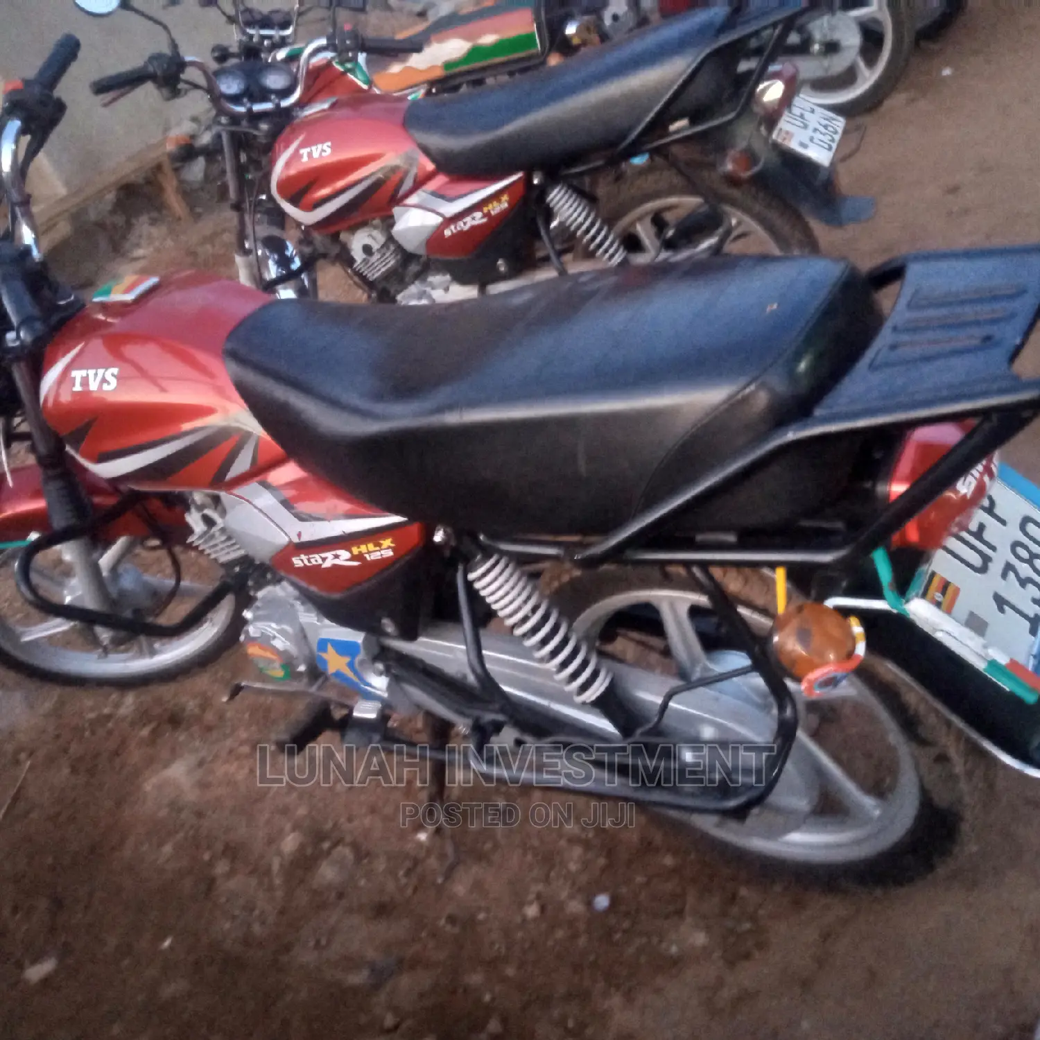 TVS HLX 125 2023 Red