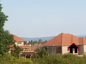 35 Decimals At Bwebajja With Lake View