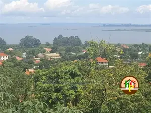 35 Decimals At Bwebajja With Lake View