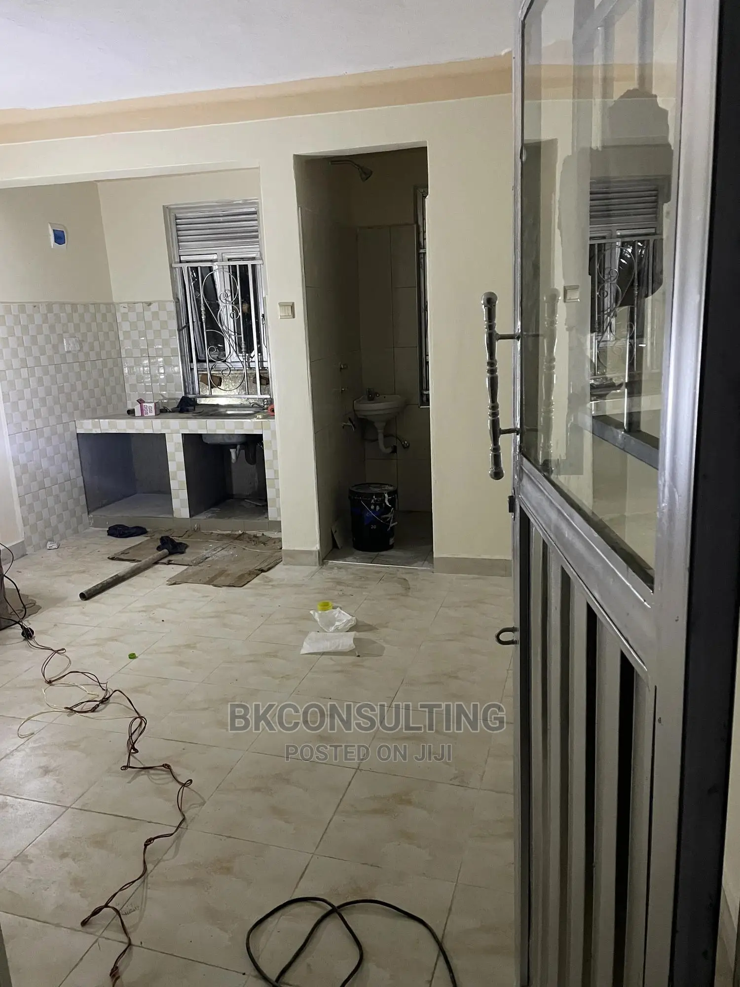 1bdrm Apartment in M&K Housing Services, Ssabagabo-Makindye for rent
