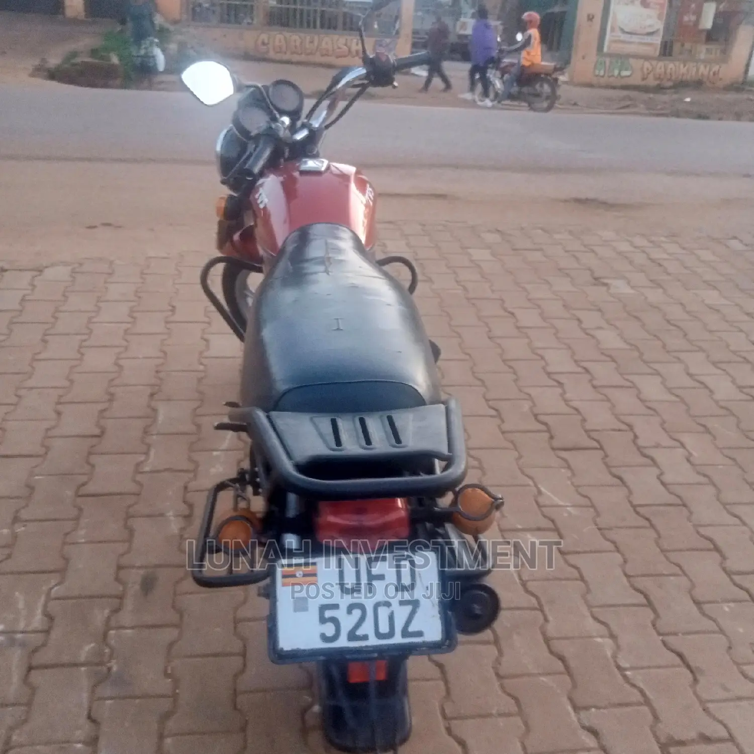 TVS HLX 125 2021 Red