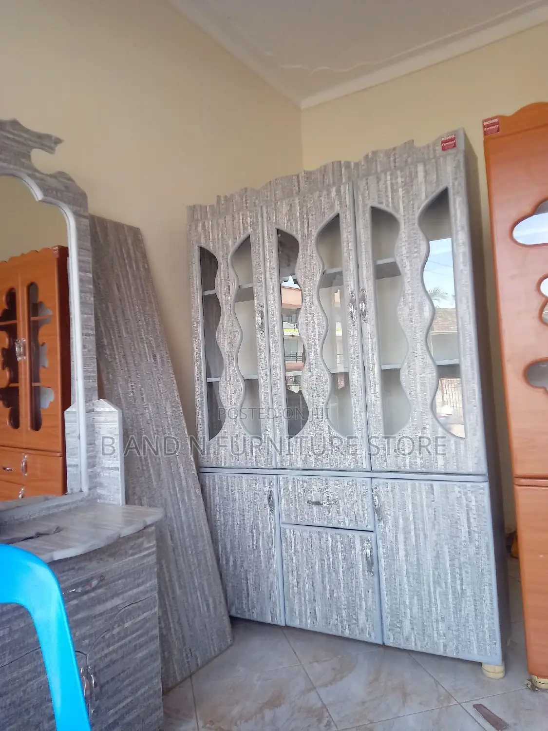 Side Board 6fts by 6fts From Hongai Board