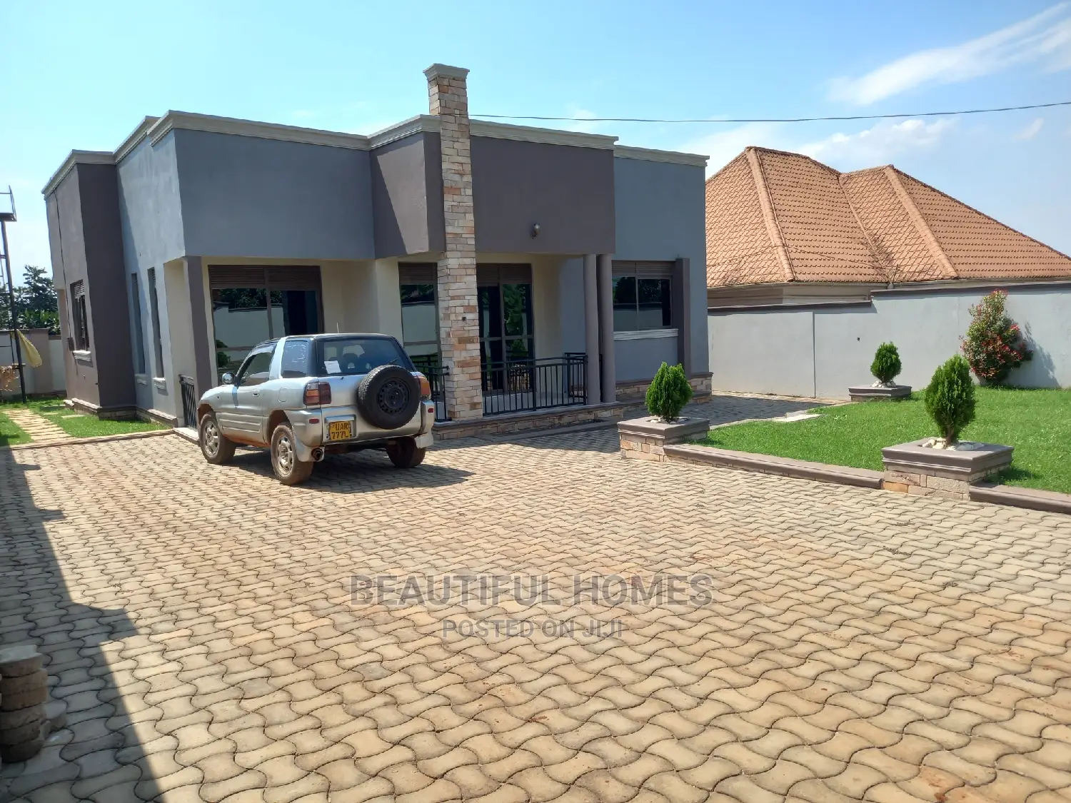 Furnished 4bdrm House in Kira for sale