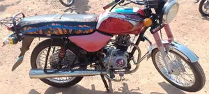 Bajaj Boxer 100 2015 Red