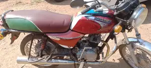Bajaj Avenger 160 Street 2018 Orange