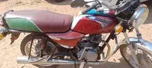 Bajaj Avenger 160 Street 2018 Orange