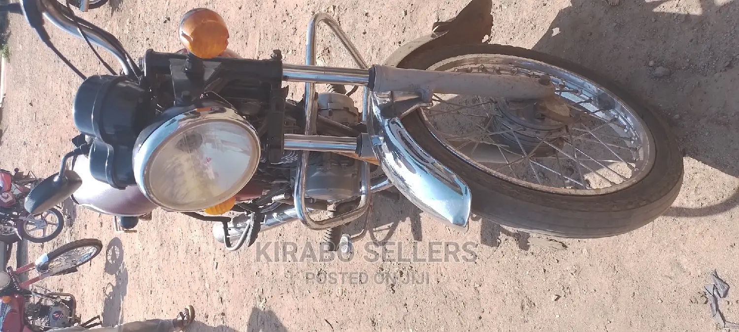 Bajaj Avenger 160 Street 2018 Orange