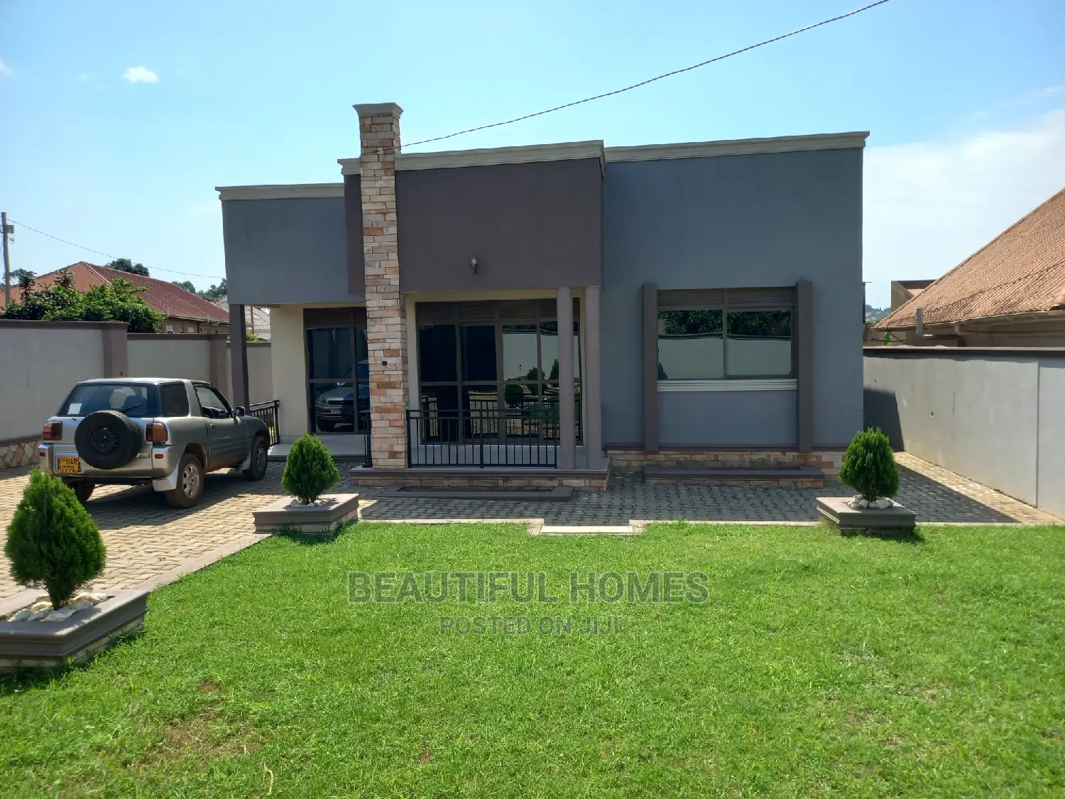 Furnished 4bdrm Bungalow in Kira for sale