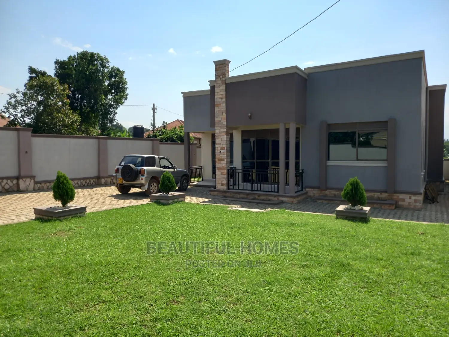 Furnished 4bdrm Bungalow in Kira for sale