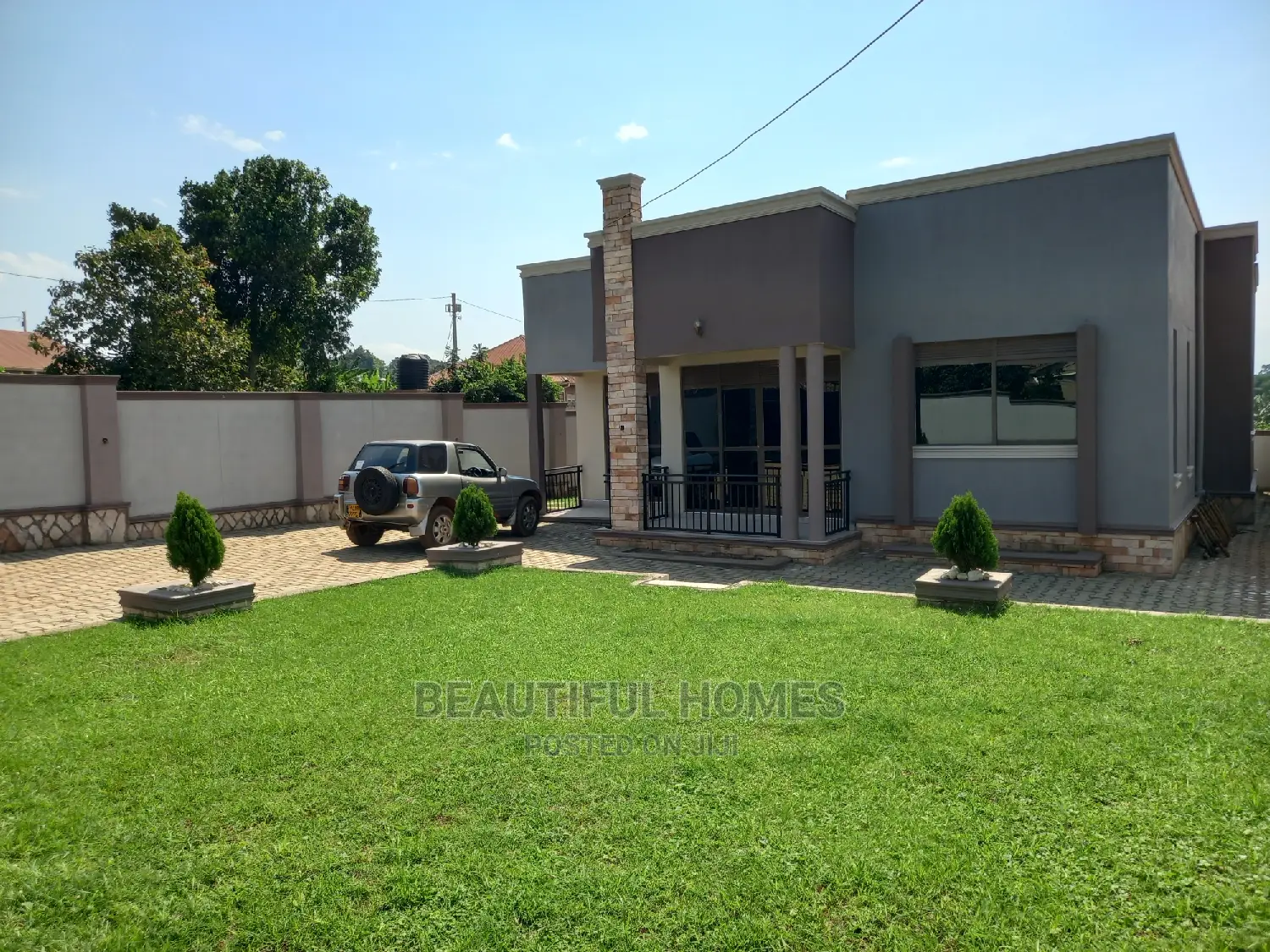 Furnished 4bdrm Bungalow in Kira for sale