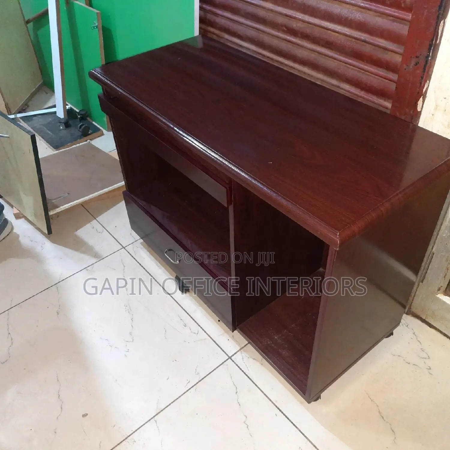 Simple Office Table