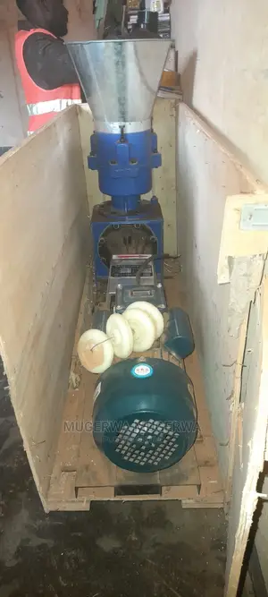 Photo - Pallet Making Machine