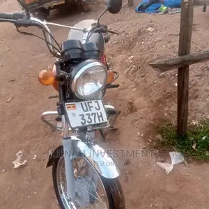 Bajaj Boxer 100 2022 Red